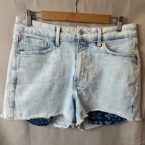 Old Navy O.G High Waist Exposed Pocket Cut Off Jean Shorts 3” inseam Size 12 thumbnail 1