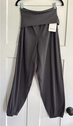 Lululemon Size 6 Align Fold-over Relaxed Leggings Joggers thumbnail 5