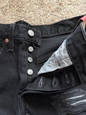 Levi’s 501 Denim Shorts thumbnail 3