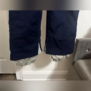 Burton’s Snowboard Women’s Pants thumbnail 5