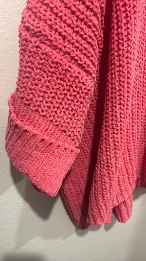 She & Sky Oversized pink sweater thumbnail 2