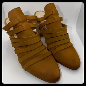 Free People Byron Brown Suede Strappy Mules Women 37 Tan Leather Block Heel Boho thumbnail 1