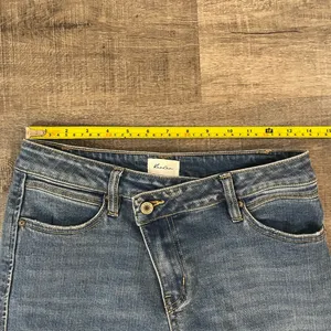KANCAN Nava High Rise Straight Slim Leg Jeans in medium wash thumbnail 8