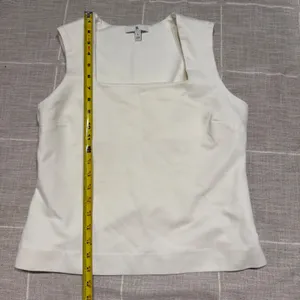 Banana Republic Everywhere Ponte Square Neck Top Cream Minimalist Model Off Duty thumbnail 8