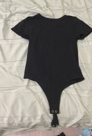 black shirt women thumbnail 1