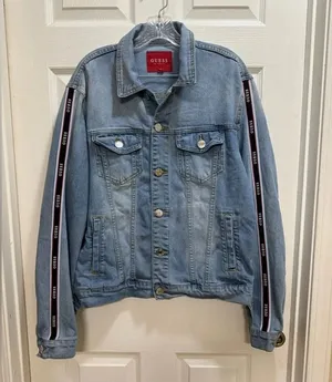 Guess Women’s Size Large Boyfriend Denim Jean Jacket With Logo Stripe Sleeves thumbnail 1