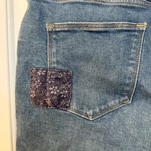 Arizona Jeans Mid-Rise Medium Lily Blue‎ Cuffed 3" Denim Shorts Sz. 13 Patchwork thumbnail 4