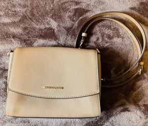 Michael Kors Purse Crossbody thumbnail 1
