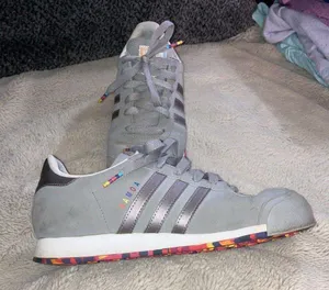 Adidas Samoa Gray Sneakers with Multicolor Sole, Size 7 thumbnail 1