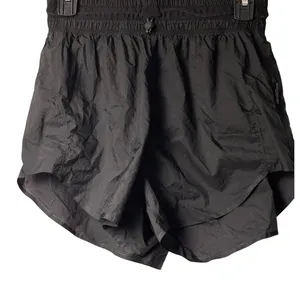 Lululemon Step Out High Rise Short 3" Size 6 thumbnail 4