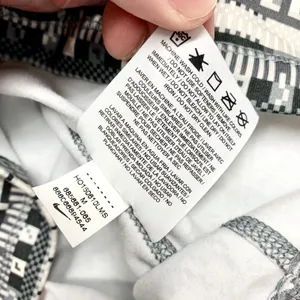 Nike Pro‎ Dri-FIT 1/2 Zip Pullover Womens Size M Grey Geometric Fair Isle Fleece thumbnail 7