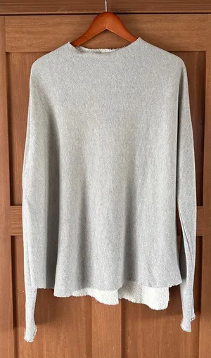 Perfectwhitetee Morrison Mock Neck Sweatshirt in Heather Grey Women’s size Small thumbnail 1