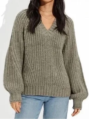 American Eagle Chunky Oversized V-Neck Sweater Size Small Sage Olive Green thumbnail 1
