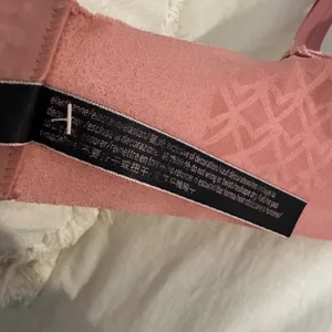 Victorias Secret 34DD Pink Multi Way Bra thumbnail 7