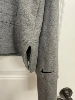 Nike Versa Dri-FIT Gray Cropped Embossed Sweatshirt Women’s Large thumbnail 6