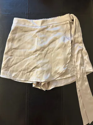 Cute silk skirt/shorts Tan thumbnail 1