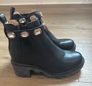 Steve Madden Amulet Booties Jewel Combat Platform thumbnail 1
