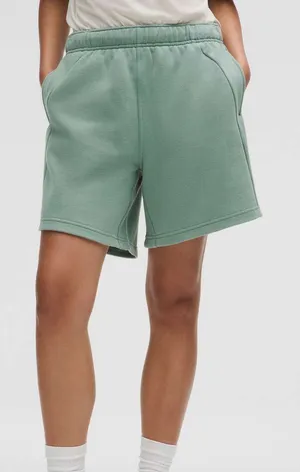 lululemon Women’s Small Scuba Mid-Rise Oversized 7" Shorts thumbnail 1