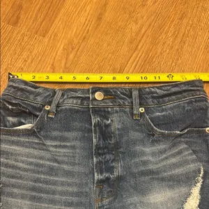 Good American Size 6/28 Bombshell Distressed Cutoff Shorts Blue646 Denim thumbnail 3