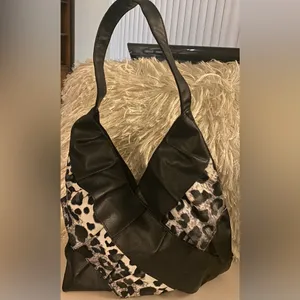 Animal Print Ruffle Shoulder Bag | Black Faux Leather Leopard Purse thumbnail 4