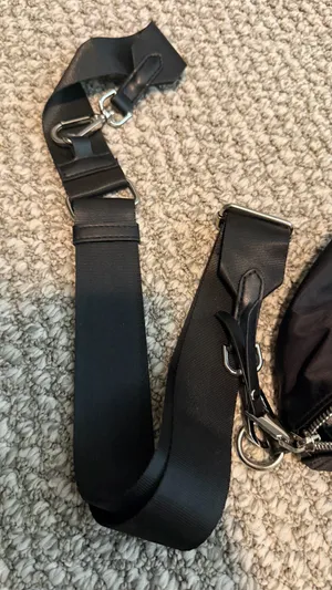Steve Madden Madden NYC Crossbody/Fanny Pack Black with silver zipper accents thumbnail 4