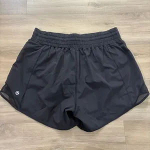 Lululemon Hotty Hot Short High-Rise Long 4" Women Size 6 thumbnail 3