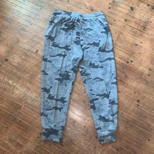 Sundry 3/L relaxed gray camo jogger sweatpants thumbnail 3