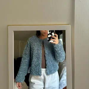 H&M Cropped Fur Coat thumbnail 4