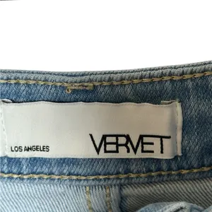 Vervet High Rise Lightwash Distressed Straight Leg Mom Denim Jean Size 30‎ thumbnail 3