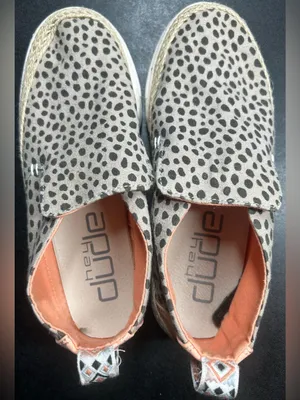 Hey Dude Women’s Size 7 Peyton Cheetah Beige Slip In Shoes thumbnail 5