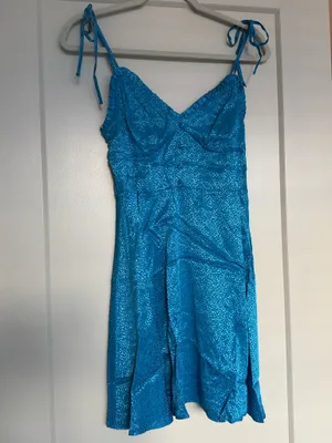 Zara Blue V Neck Blue Satin Dress thumbnail 2