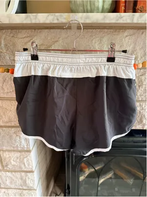 Women's Nike Dri-Fit Athletic Shorts Size M Black and White thumbnail 3