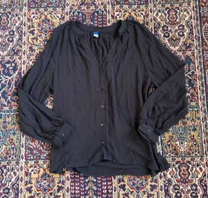 Old navy top thumbnail 1