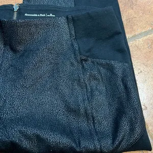 Abercrombie & Fitch stretchy Coated faux leather look leggings size M‎ thumbnail 2