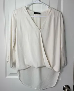 Abbeline women’s solid white elastic‎ cuff crossover high low relaxed blouse XS thumbnail 1