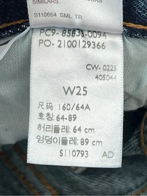 Levi’s 501 mid thigh jeans shorts NEW 25 thumbnail 9