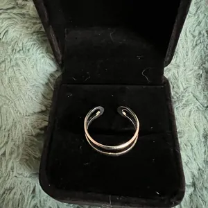 Women’s Stainless Steel Silver Adjustable Ring Size 7-9 thumbnail 1