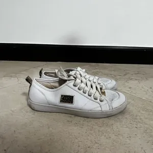 White Sneakers with Logo Patch Size 6.5 thumbnail 2