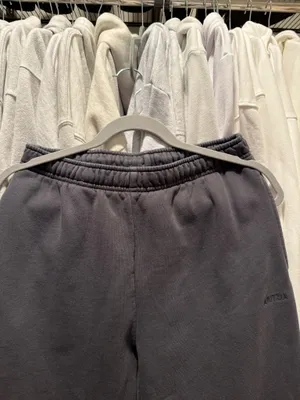 Aritzia Mega Sweatpants thumbnail 4