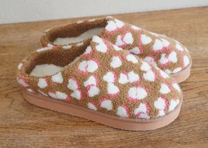 Aerie Size 10 Sherpa Mule Slippers Leopard Heart Print Tan Pink Loungewear Cozy thumbnail 1