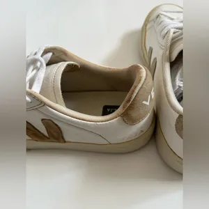 Veja campo chromefree leather sneakers white/almond sz 8 thumbnail 9