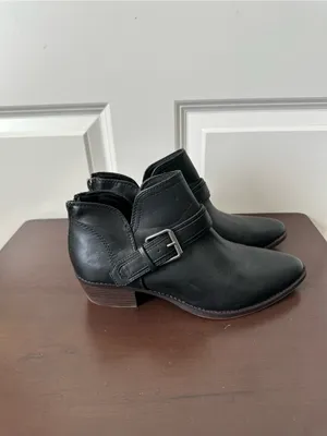 David Aaron Vegan Leather Austin Buckle Booties size 7.5 Black thumbnail 2