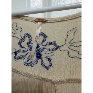 Free People Embroidered Boho Mini Dress Cream Blue Floral V-Neck Peasant Medium thumbnail 6