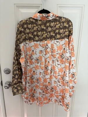 Entro Fall Floral Satin Button down Size Large thumbnail 5
