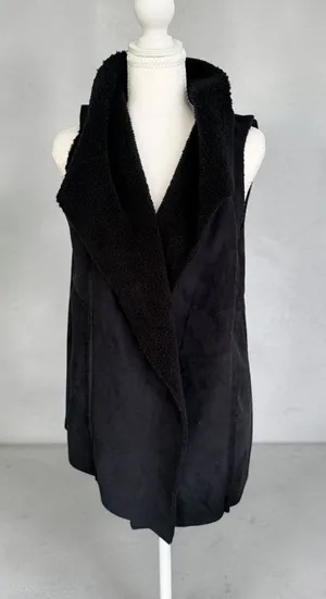 SUSINA Black Faux Suede Vest Size Medium NEW NWT thumbnail 1