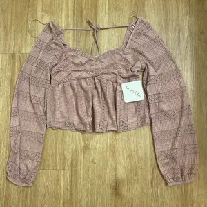 Elegant Dusty Pink Long Sleeve Crop Top thumbnail 2
