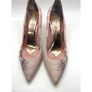 Ted Baker London Pink Floral Satin Pointed Toe Pumps Rose Gold Accents Size 41 thumbnail 2