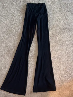 OFFLINE By Aerie Real Me High Waisted Crossover Flare Legging Size: S thumbnail 5