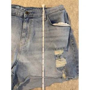 Denizen from Levis Womens Distressed Denim Shorts Light Wash Raw Hem Size 14 thumbnail 9