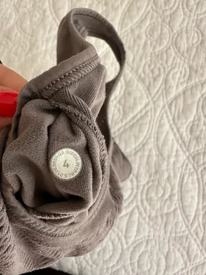Lululemon bra thumbnail 4